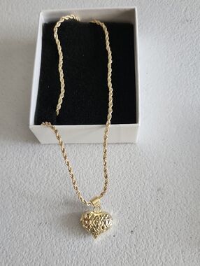 NIB gorgeous 16" necklace with puffy heart chain. 14K gold plated
